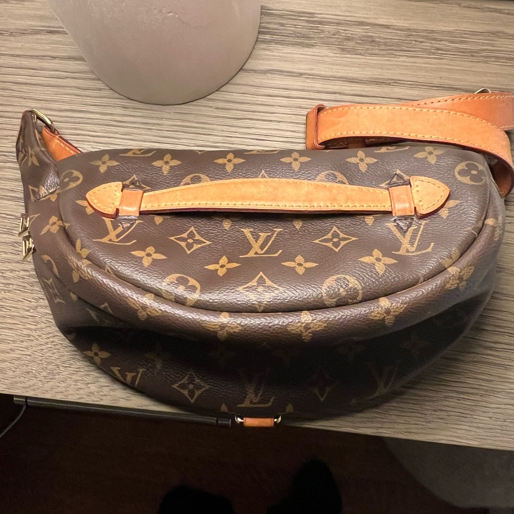 Louis Vuitton Bumbag! Monogram!
